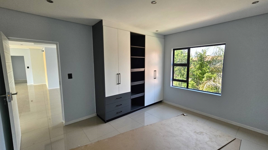 5 Bedroom Property for Sale in Melodie North West